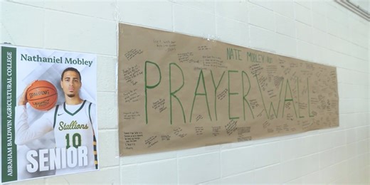 ABAC basketball teams honor injured player Nate Mobley