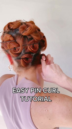 Creating pin curls with bobby pins to preserve my blowout overnight ✨ #hairstyletutorial #hairtok #pincurltutorial #hairstyles #springhairstyle #voluminoushair #grwm