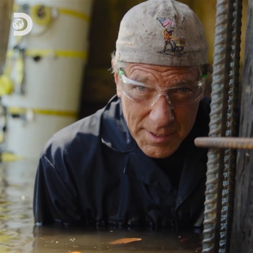 Old bridges get a new life, thanks to Mike Rowe 🌉⚒️ #DirtyJobs | Discovery Channel UK