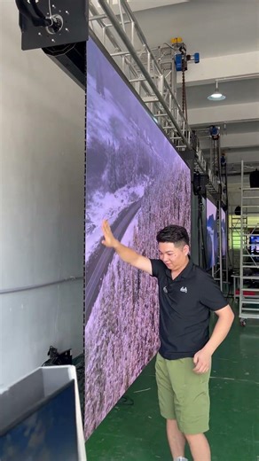 Can a screen be rolled up and down like a curtain? Roller LED screens are incredibly innovative!