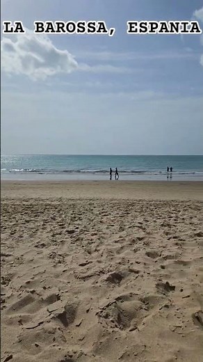 Playa de la Barrosa: 6km of golden sands, fringed by dunes & pines. Perfect beach days! #andalucia
