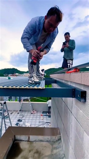 How to build a steel structure canopy on a roof