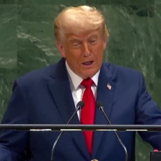 Trump's EMBARRASSING Teleprompter Fail at UN!