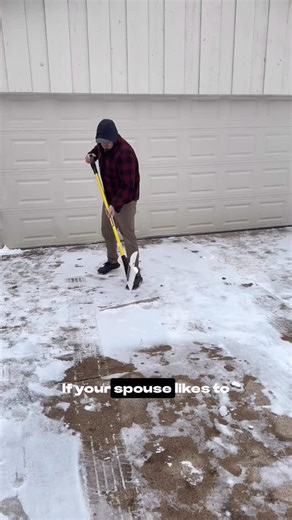 Brad Royce on Instagram: "This is the best snow shovel you can buy. Do not argue with me. #tips #tutorial #diy"