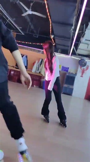 Master the Art of Graceful Roller Skating - Learn from the Pro