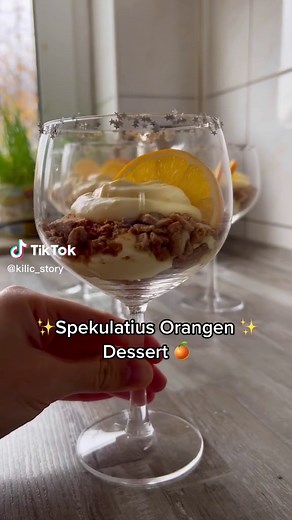 Leckeres Spekulatius Orangen Dessert für Weihnachten