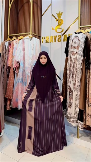 LINA SYARI Makassar on Instagram: "Bismillahirahmanirahim READY ABAYA SS QUEEN LENGAN DIBEL MANSET JERSY SULTAM PRINTING PREMIUM ASLI SUPERRR MEWAAHHH ALA JUTAAA BARANG SISA SEDIKIT JANGAN SAMPAI TDK KEBAGIAN🥰😍"