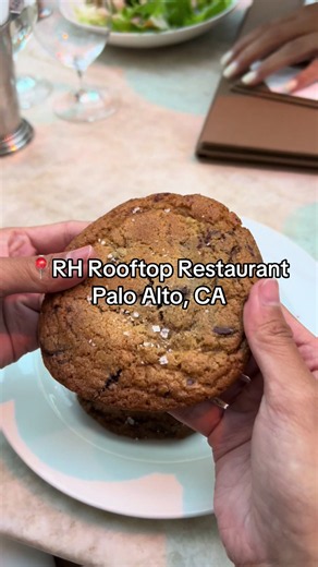 📍RH Rooftop Restaurant in Palo Alto CA #rhrooftoprestauraunt #restorationhouse #rooftoprestaurant #paloalto #dinner