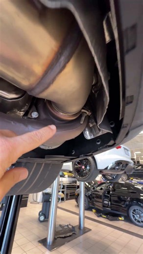 992.2 Porsche 911 GTS T-Hybrid underside. #porsche #porsche911