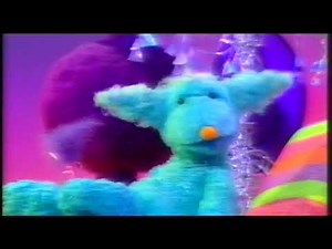 Hoobs - Brian Herring as Hubba Hubba singing from Hooby Growinaday Tree