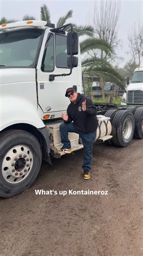 Kontaineroz LLC on Instagram: "🚚 FOR SALE 2016 international prostar Cummins ISX15 416k miles 450HP AUTOMATIC 10speed Power windows Ac/heater works Decent tread on tires DEF active Two 80 gallon fuel tanks Great working truck for your owner op journey! $25k ☎️ +1 (661) 599-7921 Mention #Kontaineroz for special pricing!"