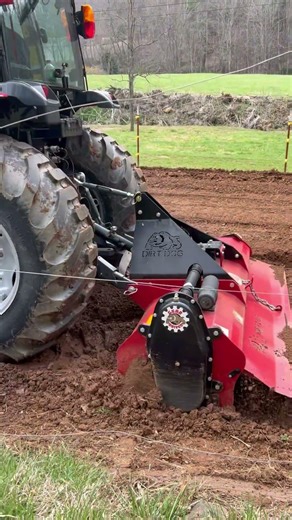1840m getting it done! #masseyferguson #tractor #farming