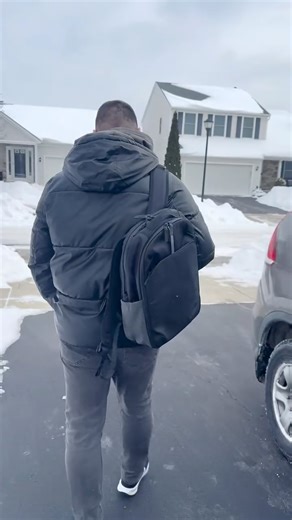 🌸Prayla_Korra🌸 on Instagram: "A backpack that actually understands tech life 🎒💻 Packing everything in one place, heading out, and even working outdoors — this @bagsmart_offcial bag keeps my laptop fully protected with its 360° padded compartment. I love the little details too: smooth YKK zippers, water-resistant fabric, and space for all our daily essentials. It just works. ✨ Use code PRAYLA for 10% OFF 🔗 Link in my bio #bagsmart #bagsmartbackpack #EDCbackpack #techbag #commute"