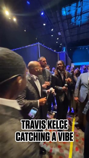 @killatrav is chilling back stage 😎 NFL Honors on NBC/NFL Network Stream on #NFLPlus & Peacock | NFL