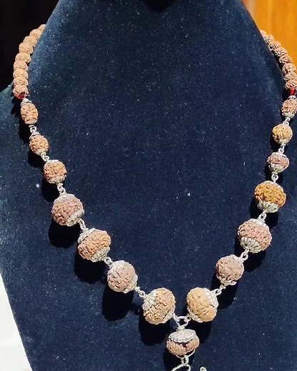 very rare siddha rudraksha mala#Rudraksha #Shiva #Mahadev #ViralShorts #Trending #SpiritualIndia #RudrakshaBenefits #SpiritualIndia #Shiva #Mahadev #YouTubeShorts #Trending #PositiveEnergy #ViralShorts #Meditation #astrology #motivation #Spiritual #short #shortsvideo | Life Changing Beads | Facebook