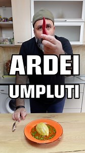 Hai noroc si la mai mare dragilor! Astăzi am făcut niște ARDEI UMPLUTI DE POST…mai exact si mai precis ardei umpluți cu ciuperci. O mâncare de post pe care am gătit-o prima oara in felul asta dar care a ieșit senzațional. Am fiert ardeii într‐un sos de roșii dulce acrișor ceea ce a dus preparatul la un alt nivel zic eu….cum se zice pe la noi…sosul face toți banii…si tura viitoare când am sa fac ardei umpluți cu carne am sa ii fierb in același sos ca e prea bun. Una peste alta de ții post sau nu 