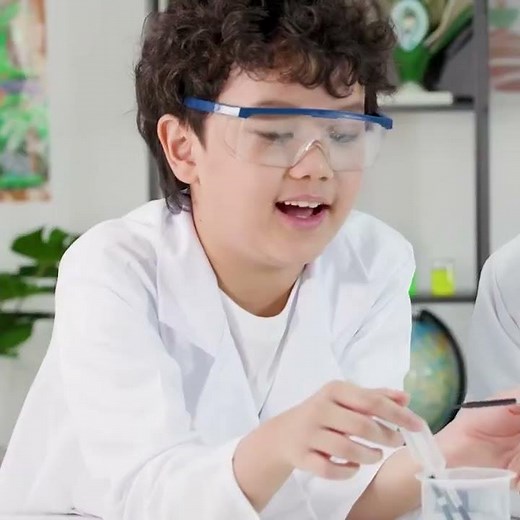 What lab coats do schools actually use for chemistry labs?