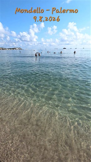 Domenica d’agosto a Mondello: avete visto che mare? 🌊☀️