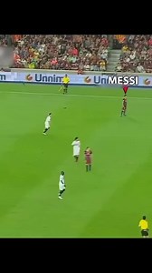 Barcelona Coach & Messi: Tactical Relationship Explained