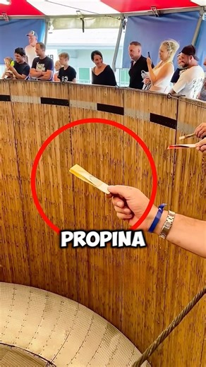 La Forma Más Interesante De Dar Propina 🤯