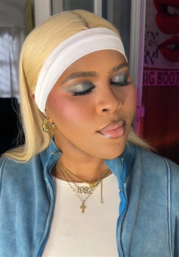 blue smokey eye tutorial 🫧🦋✨ @Maybelline NY @Catrice Cosmetics @Beauty Box - TFG @rimmellondon #smokeyeye #makeup #eyeshadowtutorial