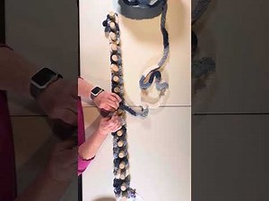 Easy to follow Chunky Knit Blanket Loom tutorial