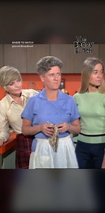 Will Sam finally ask Alice to marry him?! | The Brady Bunch