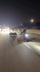 Quelle joie pour le bitume...les motards de contrefaçons sont de retours ..#viralreels #fyp #pourtoi #video #virals #trending #Amazing #foryou #follow #funny #viraltiktok #motard #motos #motorbike #biker #bikeride #controller #crash #road #motobike #biker #bikeride | Le monde et sa misère