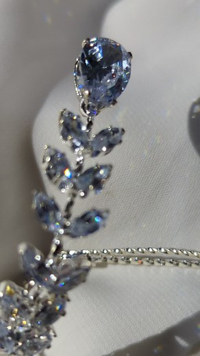 Finger cuffs🥰🥰 Love ❣️❤️ Gorgeous one🔥 Available in stock