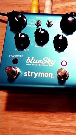 Strymon Blue Sky - Shimmer reverb demo #guitarpedals #guitar #pedalboard