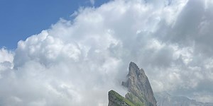 Discovering the Dolomites: Dramatic peaks and alpine charm.