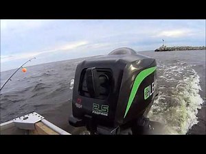 LEHR 2.5 Hp PROPANE Outboard Engine FULL THROTTLE Boat Motor Running on Lake Michigan Go green