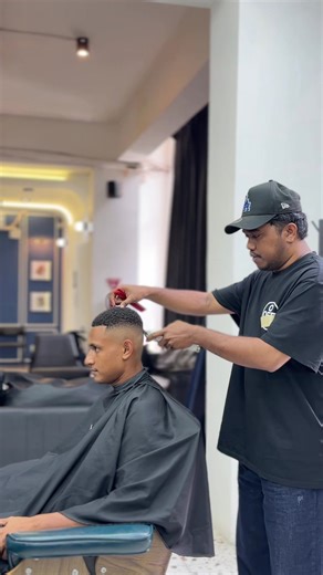 Stylish Short Afro Haircuts for Men