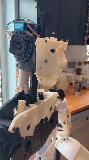 Inmoov Mobile robot starting up!