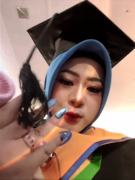 Stunning Graduation Makeup Ideas for 2025