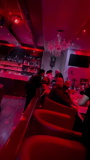 Video di Cheba fati (@cheba_fatiofficiel) con suono originale - Cheba fati