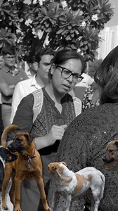 Massive chaos triggered outside a residential complex between animal activists and the locals after a dog mauled an eight-month-old infant to death. #AajNEWJDekhaKya | Briefly