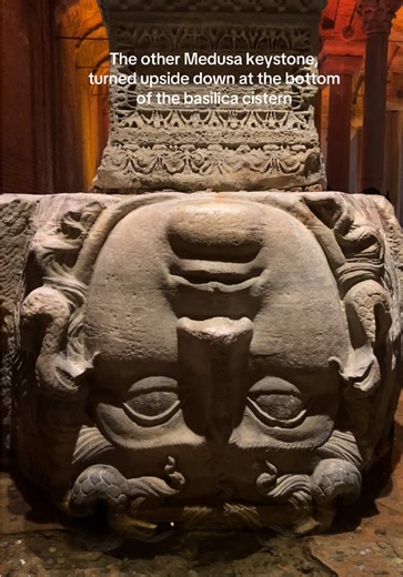 La cabeza de Medusa: poder y misterio en Estambul