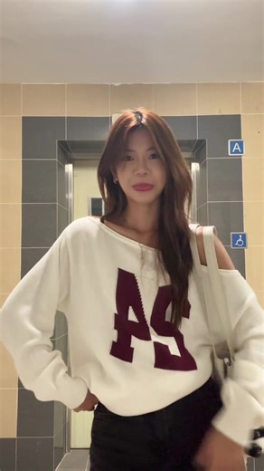 lift-toks r back! jk j needed to scratch that itch bc this song is everywhere on my fyp╰(‵□′)╯