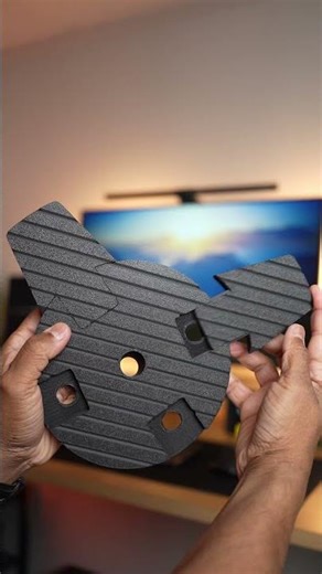 Differences between the V1 and V2 laptop stands are pretty big!