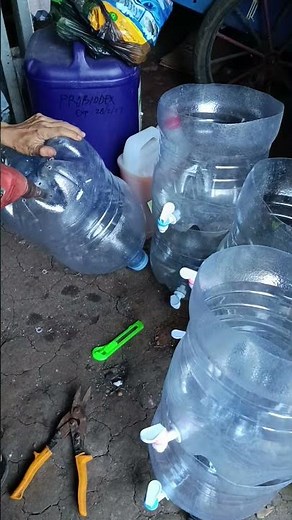 how to make a composter from a used water jug #composter #sorttrash #youtubefeed