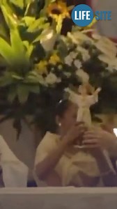 Cardinal Tagle Swings Sacred Statue in Bizarre Ritual A shocking video surfaces of Cardinal Luis Antonio Tagle participating in a highly irregular ceremony—swinging a holy statue ✝️ Why this is alarming: Blatant disrespect for sacred objects Pagan overtones of the swinging ritual Undermines reverence expected from the Church WATCH 👇 — Then ask: Is this the future of Catholic worship? | Sign of the Cross