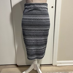 Zara Trafaluc pencil skirt size small