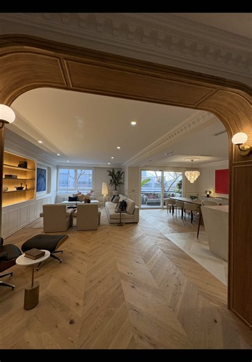 En venta en Newman Real Estate. En una de las calles más residenciales del Barrio de Salamanca, Ayala, hay pisos y luego está este. 302 m2 pensados para vivir sin renuncias: 4 suites, terraza, garaje, trastero y esos detalles que no se explican, se sienten. No es para todo el mundo. Pero quizás sí para ti. ¿Lo vemos en persona? ✨ Déjanos un 🔑 o escribenos y organizamos la visita. #madrid #dep #barriosalamanca #venta #pisos