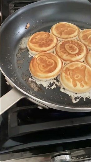 Jungle pancakes!! #pancakes #jungleanimals #kidsbreakfast