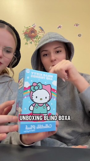 Hello Kitty Blind Box Unboxing Experience
