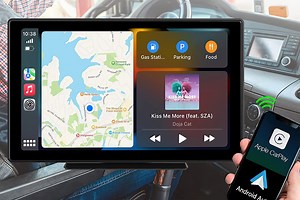 Upgrade! This wireless heads-up display with Apple CarPlay is now $105 and works with 99% of vehicles