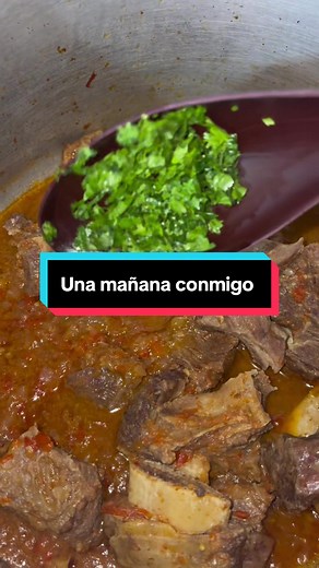 Una mañana caótica conmigo — rutina familiar y ensalada de pepino