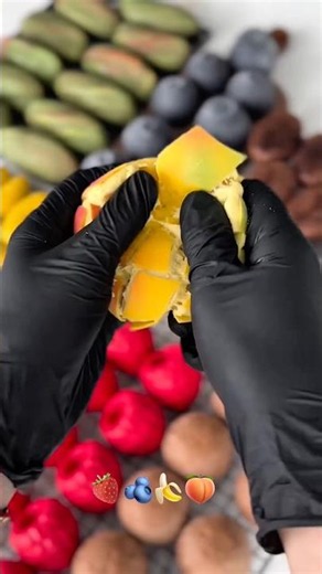 Fruit ice cream cakes with chocolate🫐🍌🍓 #cake #chocolate #fruit #icecream