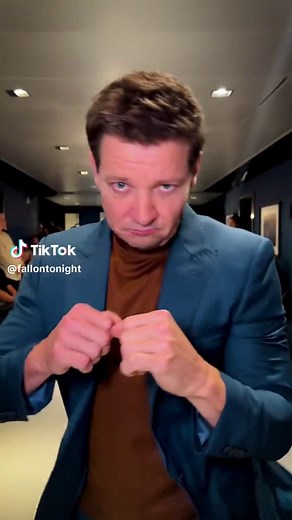 @Jeremy Renner is BACK in action in Studio 6B! #FallonTonight #TonightShow #JeremyRenner #almightyarcher #JimmyFallon h/t: @Archer🏹